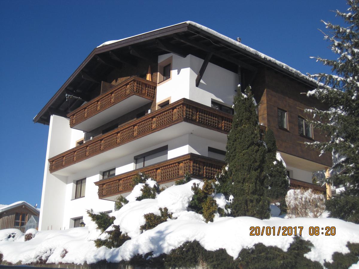 Haus Ganeu Apartment Gaschurn Exterior photo